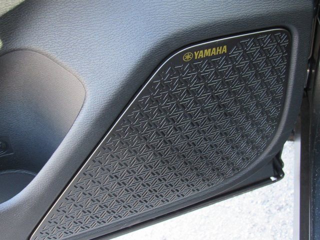 New 2025 Mitsubishi Outlander SE image 13