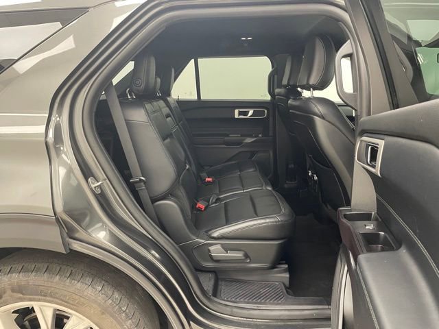Used 2020 Ford Explorer XLT w/ Equipment Group 202A image 14