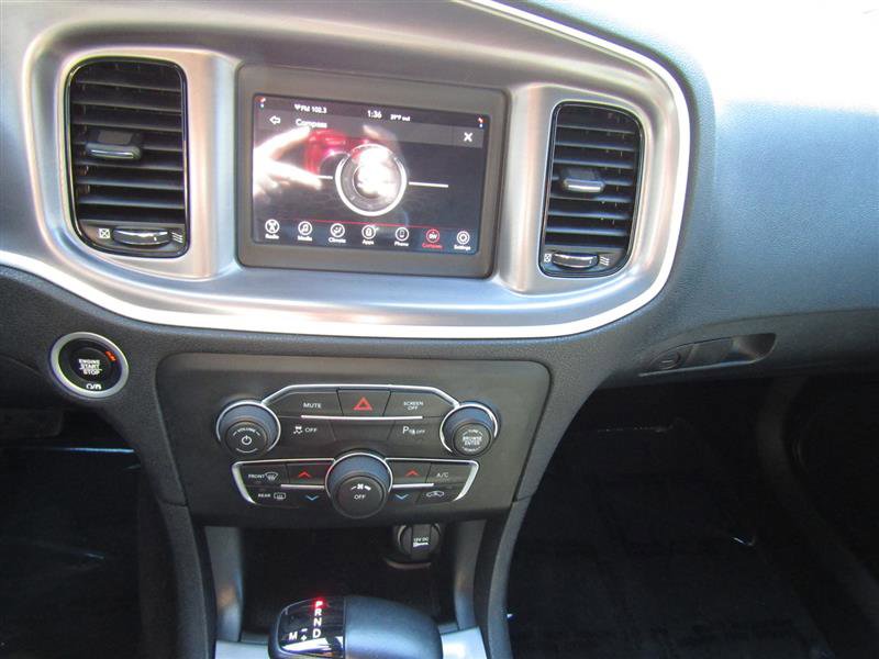 Used 2020 Dodge Charger SXT w/ Blacktop Package image 20
