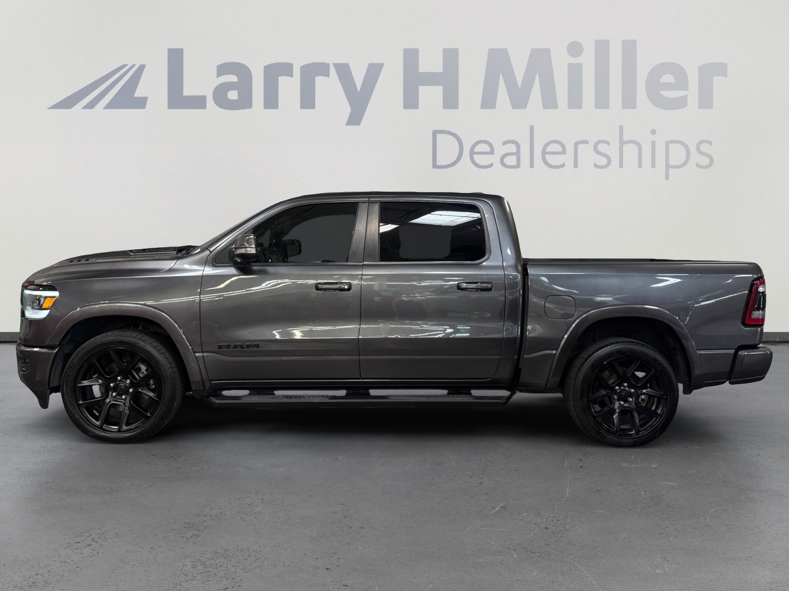 Used 2020 RAM 1500 Laramie image 2