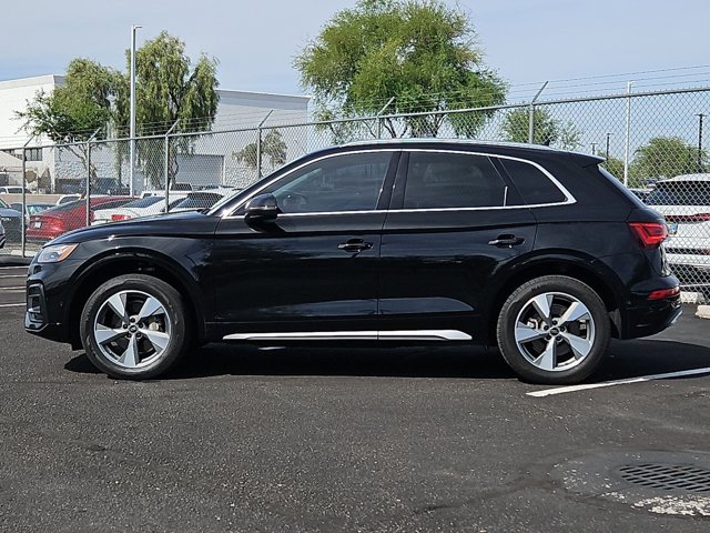 Used 2024 Audi Q5 Prestige w/ Prestige Package AWD/4WD image 9