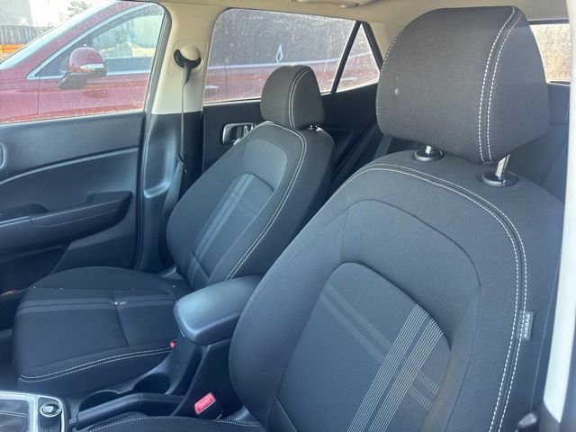 Used 2023 Hyundai Venue SEL image 10