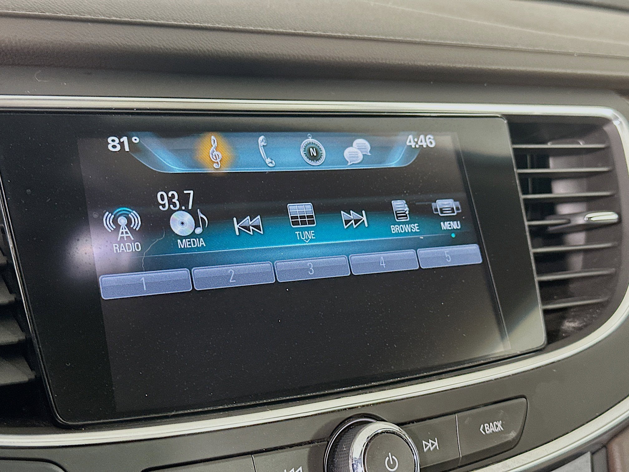 Used 2018 Buick LaCrosse Essence FWD image 21