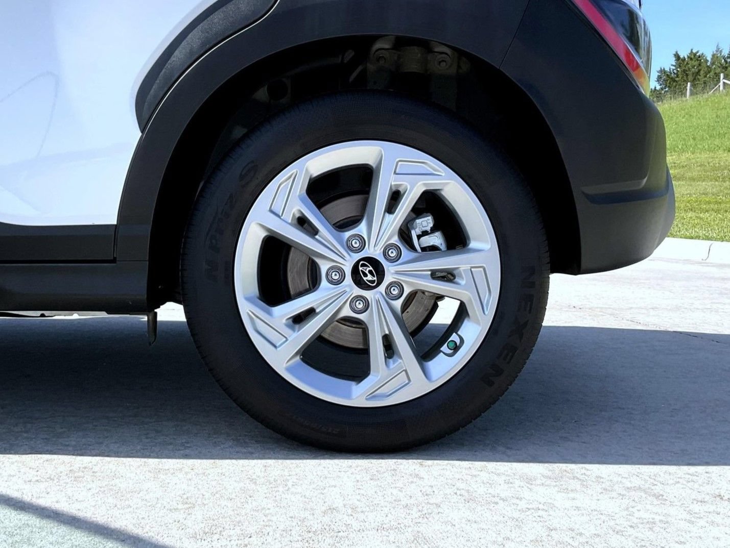 Certified 2023 Hyundai Kona SEL w/ Convenience Package AWD/4WD image 23
