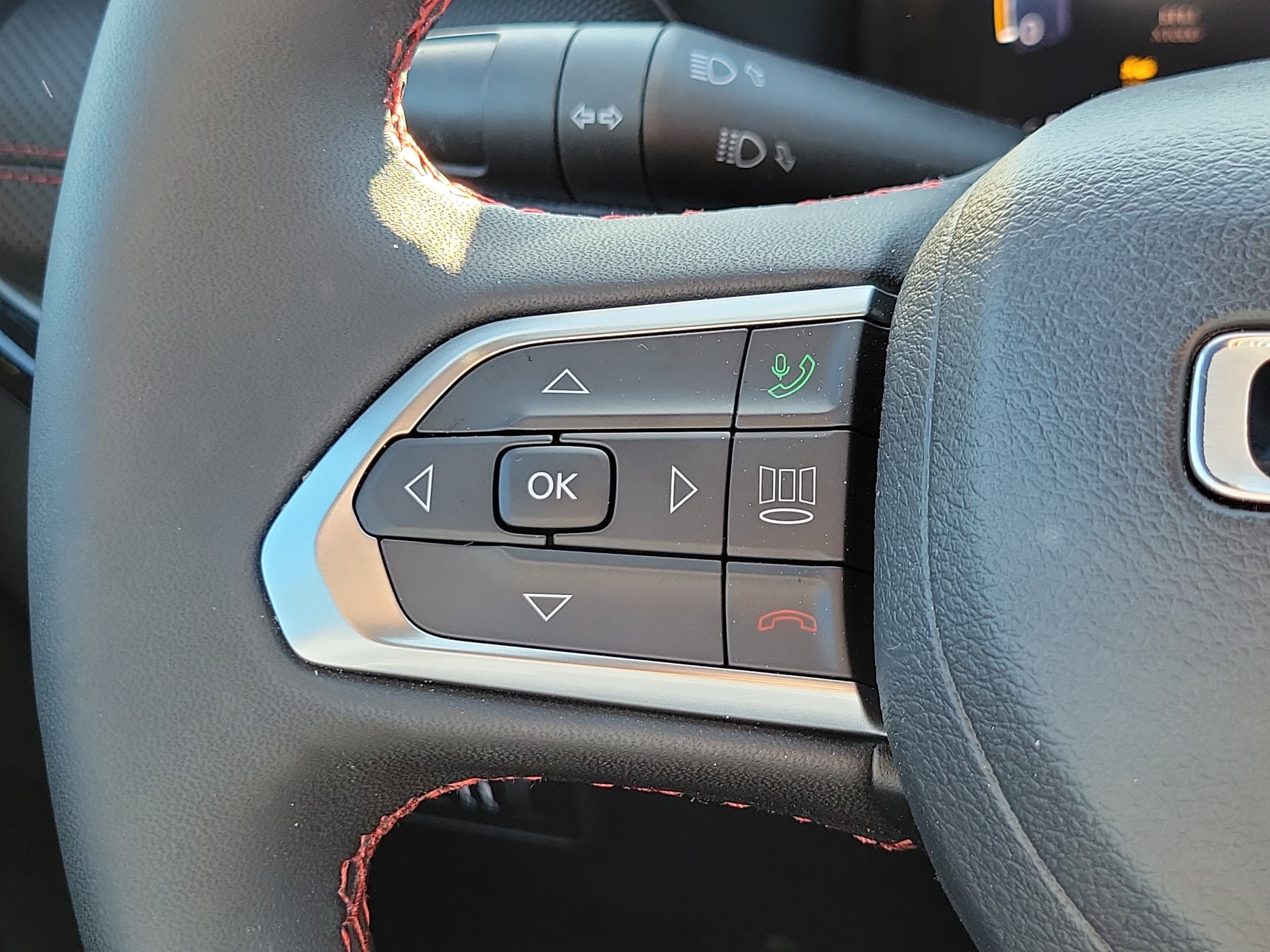 Used 2024 Jeep Compass Trailhawk w/ Trailhawk Elite Group image 13