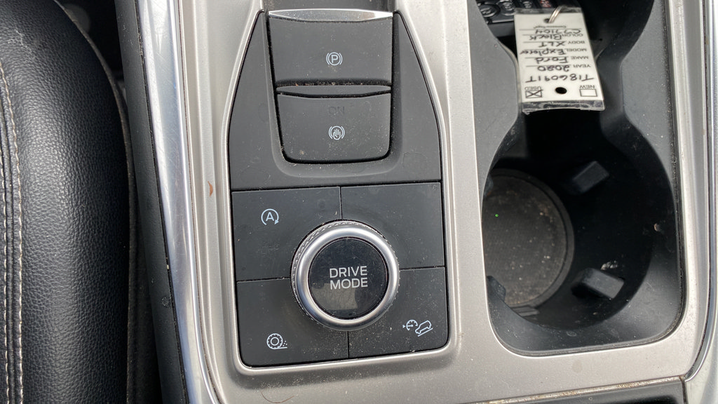 Used 2020 Ford Explorer XLT w/ Equipment Group 202A AWD/4WD image 20