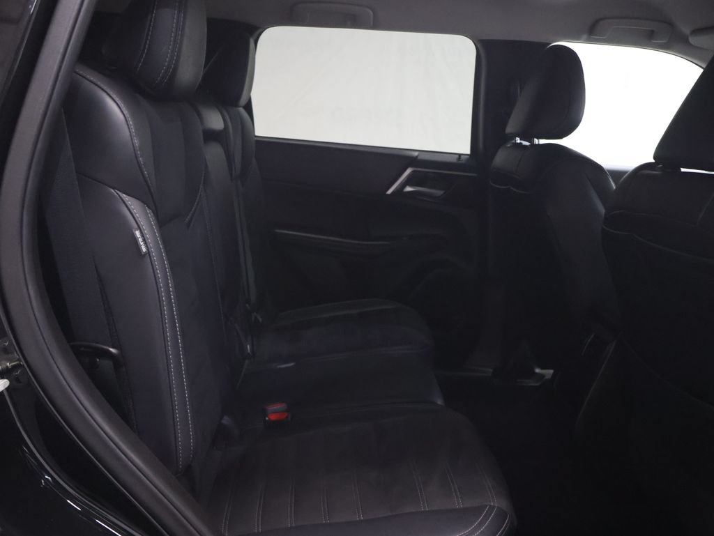 Used 2024 Mitsubishi Outlander SE FWD image 12