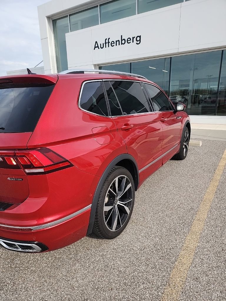 Used 2024 Volkswagen Tiguan SEL R-Line AWD/4WD image 5