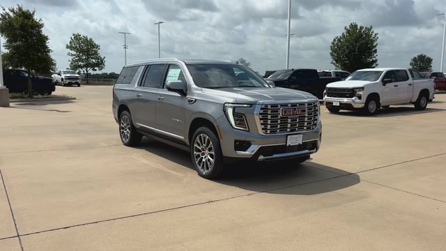 New 2026 GMC Yukon XL Denali w/ Denali Reserve Package AWD/4WD image 3