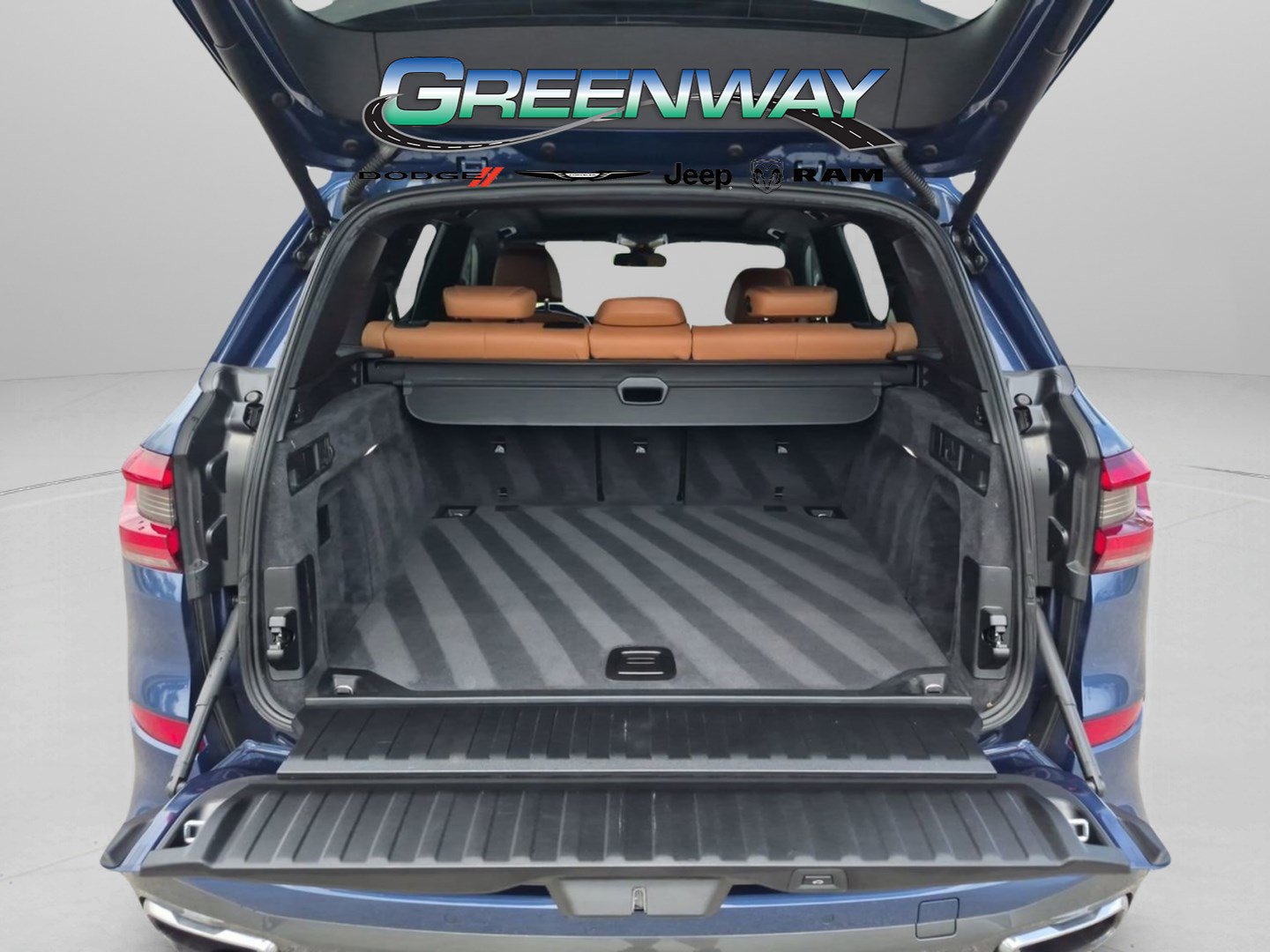 Used 2019 BMW X5 xDrive50i w/ M Sport Package AWD/4WD image 5