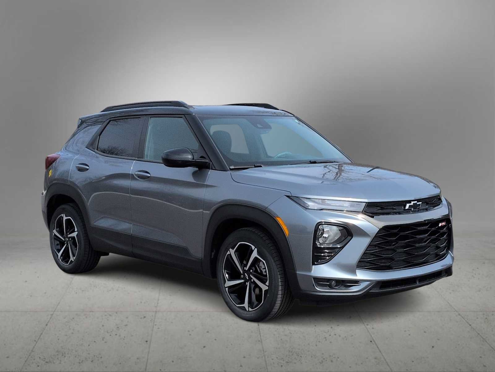 Used 2021 Chevrolet TrailBlazer RS w/ Sun and Liftgate Package FWD image 2