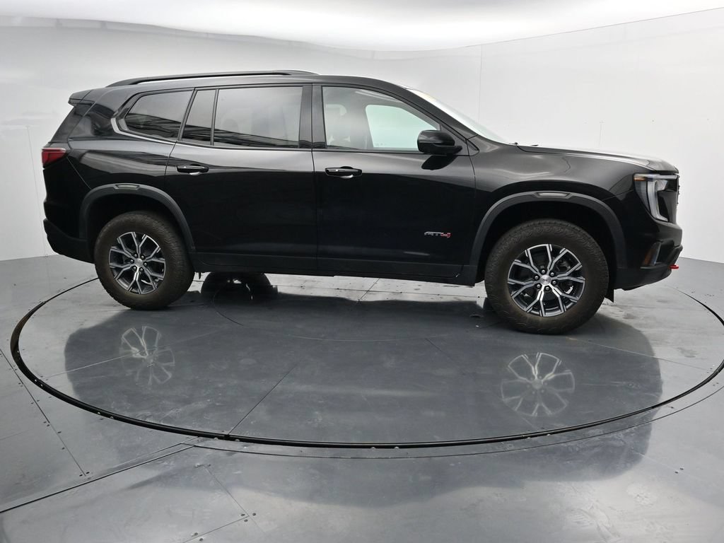 Used 2024 GMC Acadia AT4 w/ Luxury Package AWD/4WD image 9