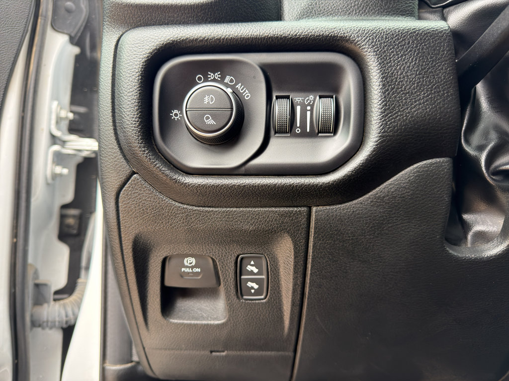 Used 2025 RAM 1500 Big Horn AWD/4WD image 12