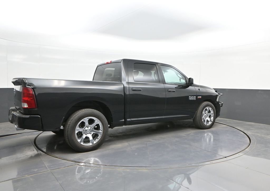 Used 2017 RAM 1500 Express RWD image 11