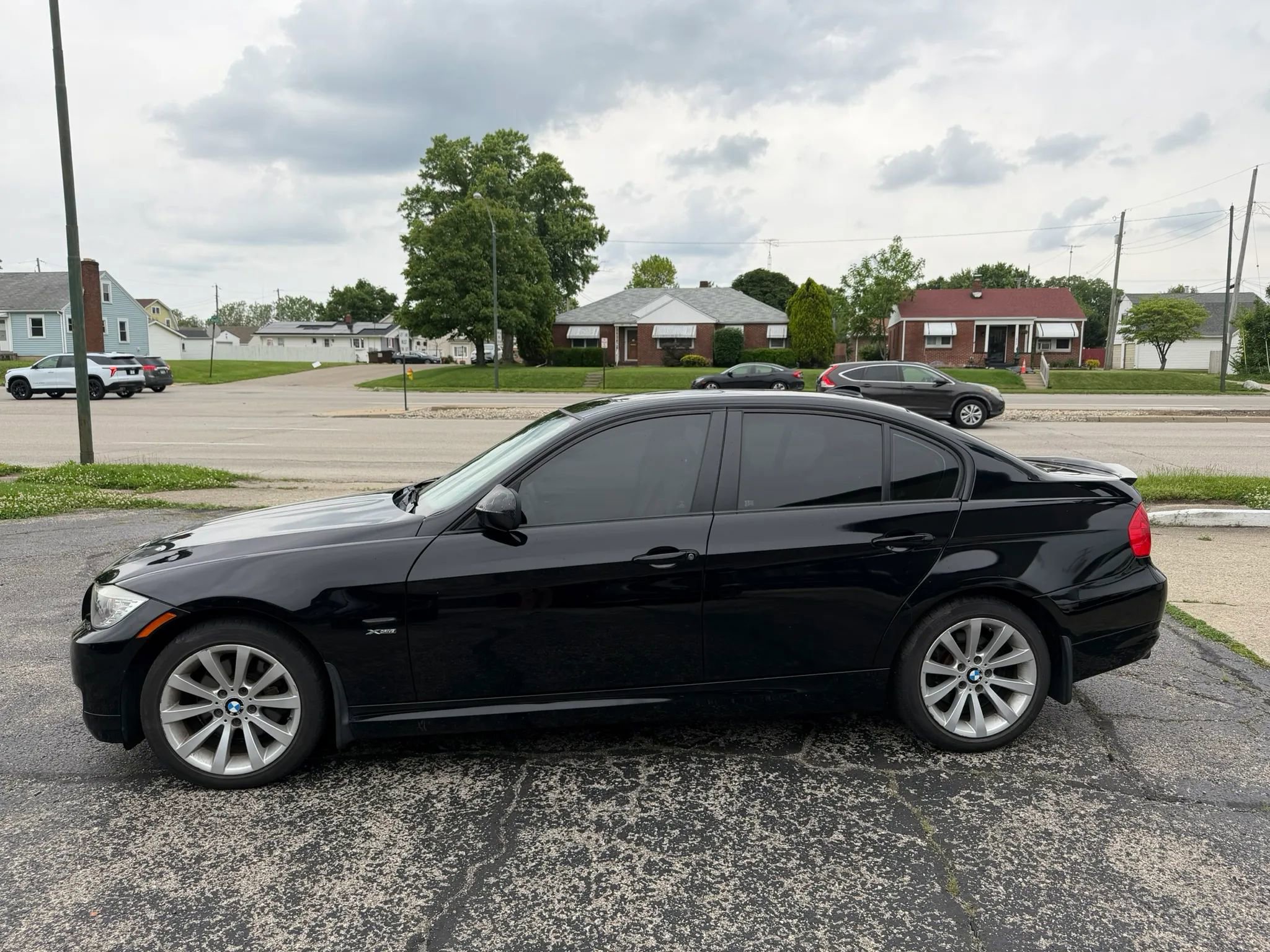 Used 2011 BMW 328i xDrive Sedan AWD/4WD image 5
