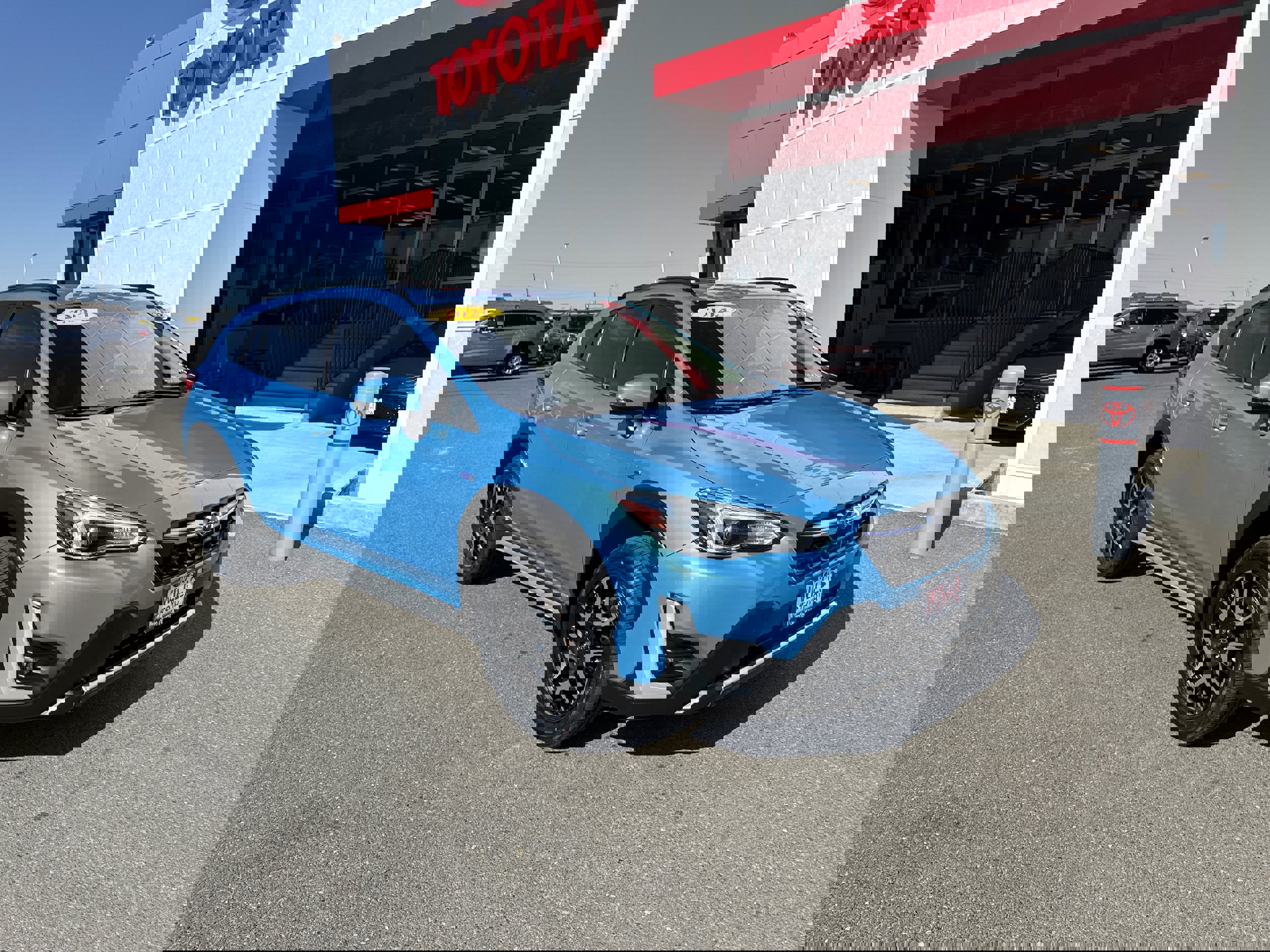 Used 2021 Subaru Crosstrek Hybrid w/ Moonroof Package w/Navigation image 1