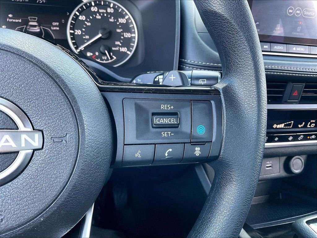 Used 2023 Nissan Rogue SV AWD/4WD image 22