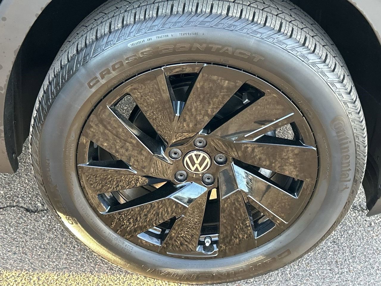 New 2026 Volkswagen Atlas Cross Sport SE image 6