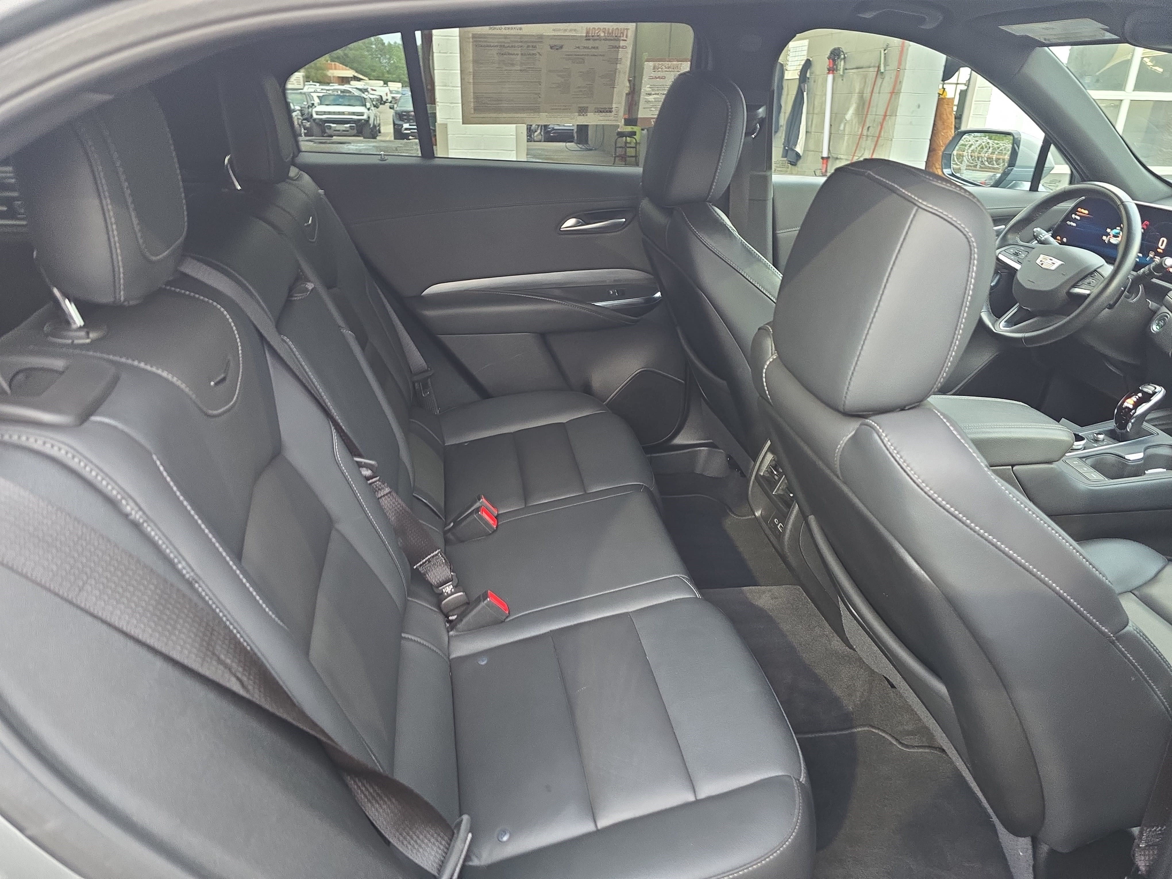 Used 2025 Cadillac XT4 Premium Luxury FWD image 11