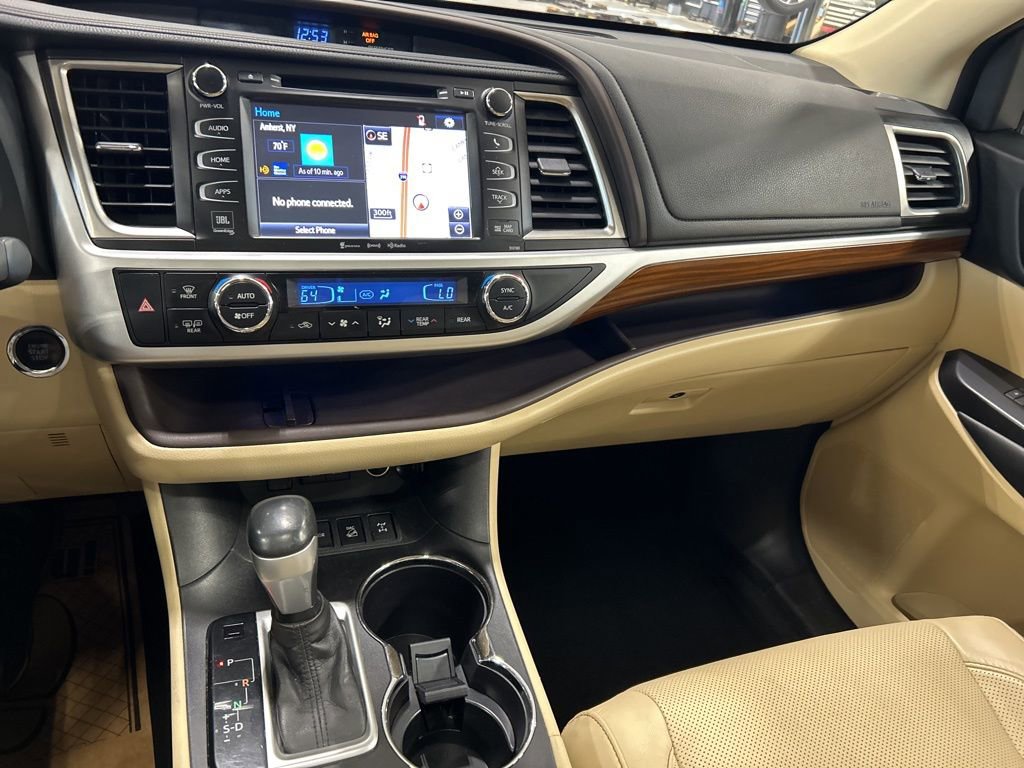 Used 2018 Toyota Highlander Limited Platinum image 17