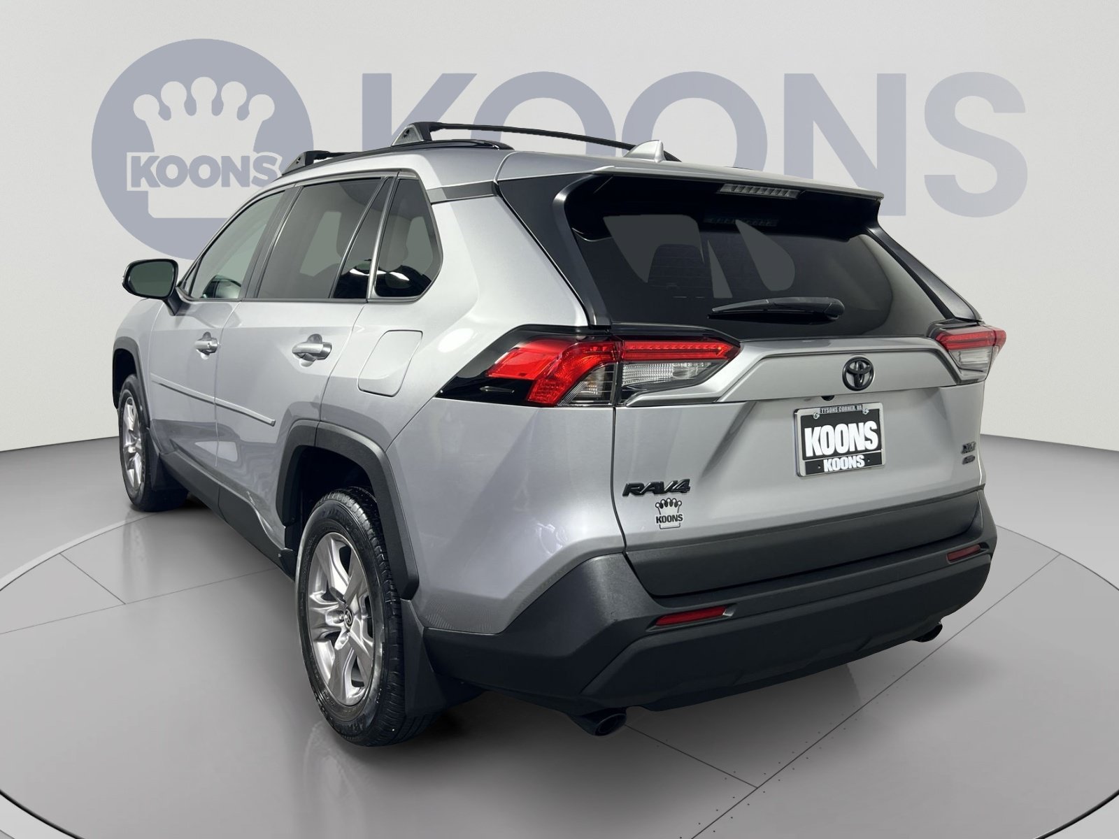 Used 2023 Toyota RAV4 XLE w/ Convenience Package AWD/4WD image 4