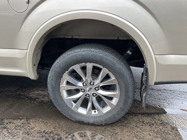 Used 2017 Ford F150 Lariat w/ Equipment Group 502A Luxury image 12