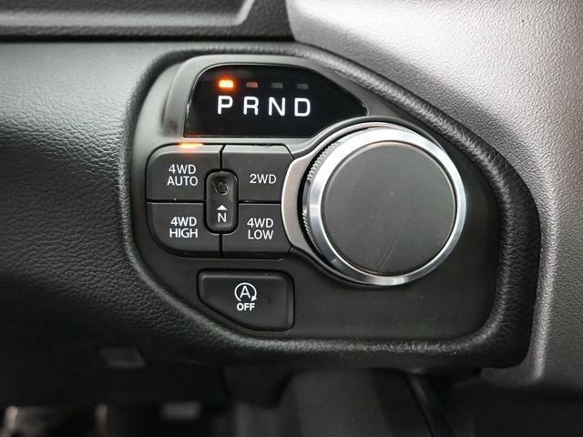 New 2026 RAM 1500 4x4 Crew Cab image 34