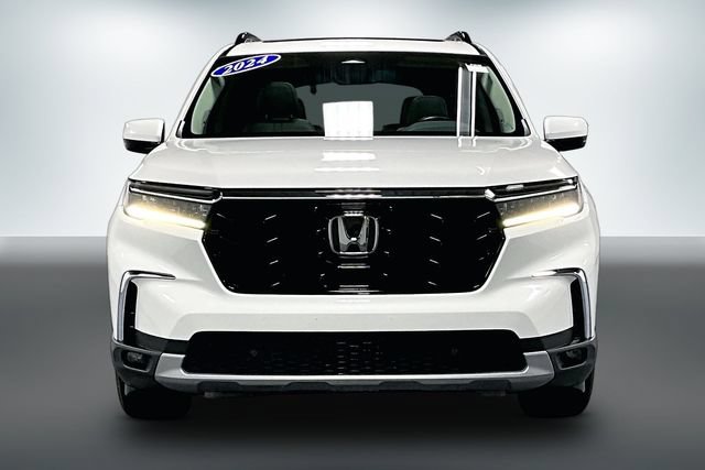 Used 2024 Honda Pilot Touring image 2