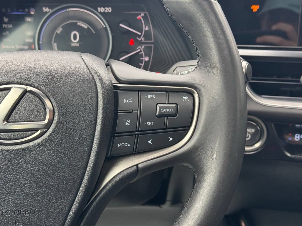 Used 2024 Lexus UX 250h AWD image 31