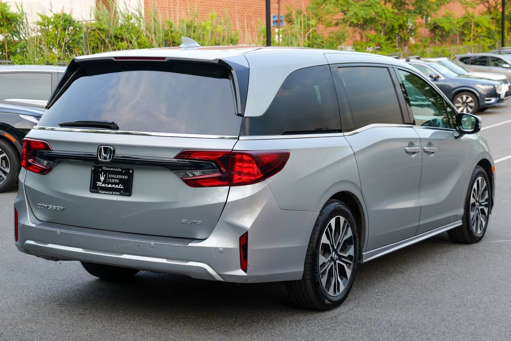 Used 2025 Honda Odyssey Elite image 7