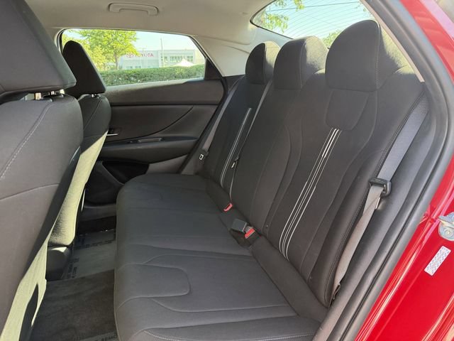 Used 2022 Hyundai Elantra SEL FWD image 28