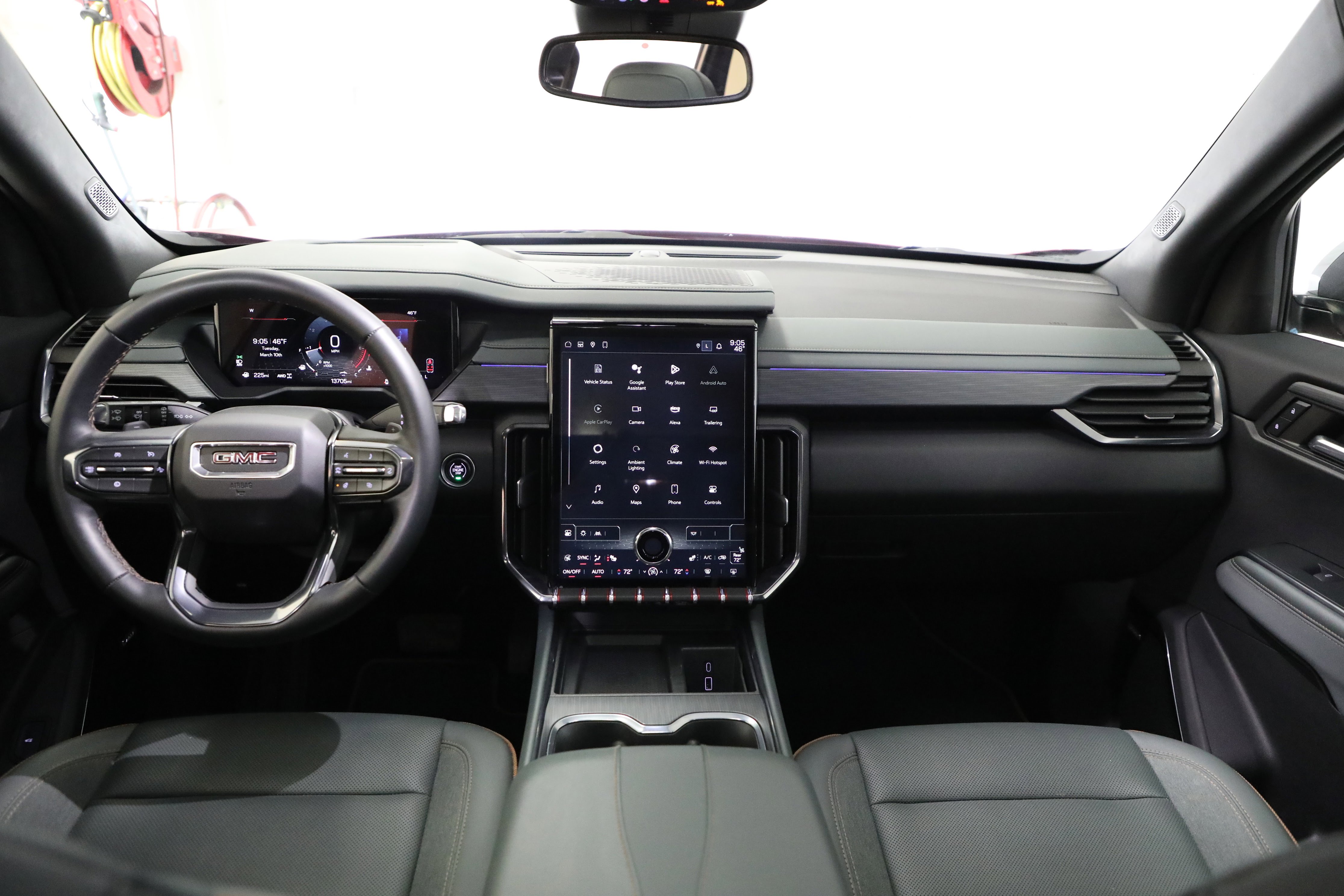 Used 2024 GMC Acadia AT4 image 2