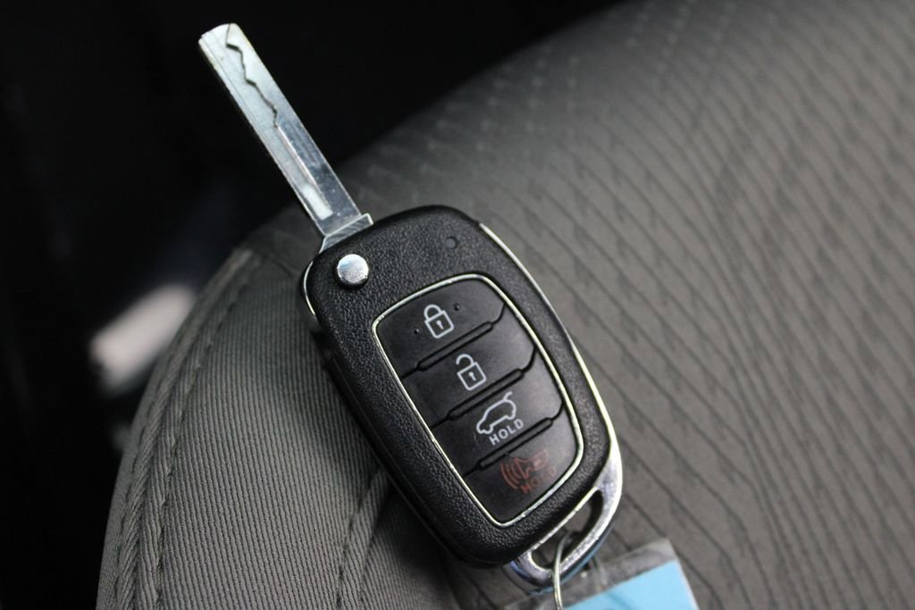 Used 2017 Hyundai Santa Fe Sport image 25