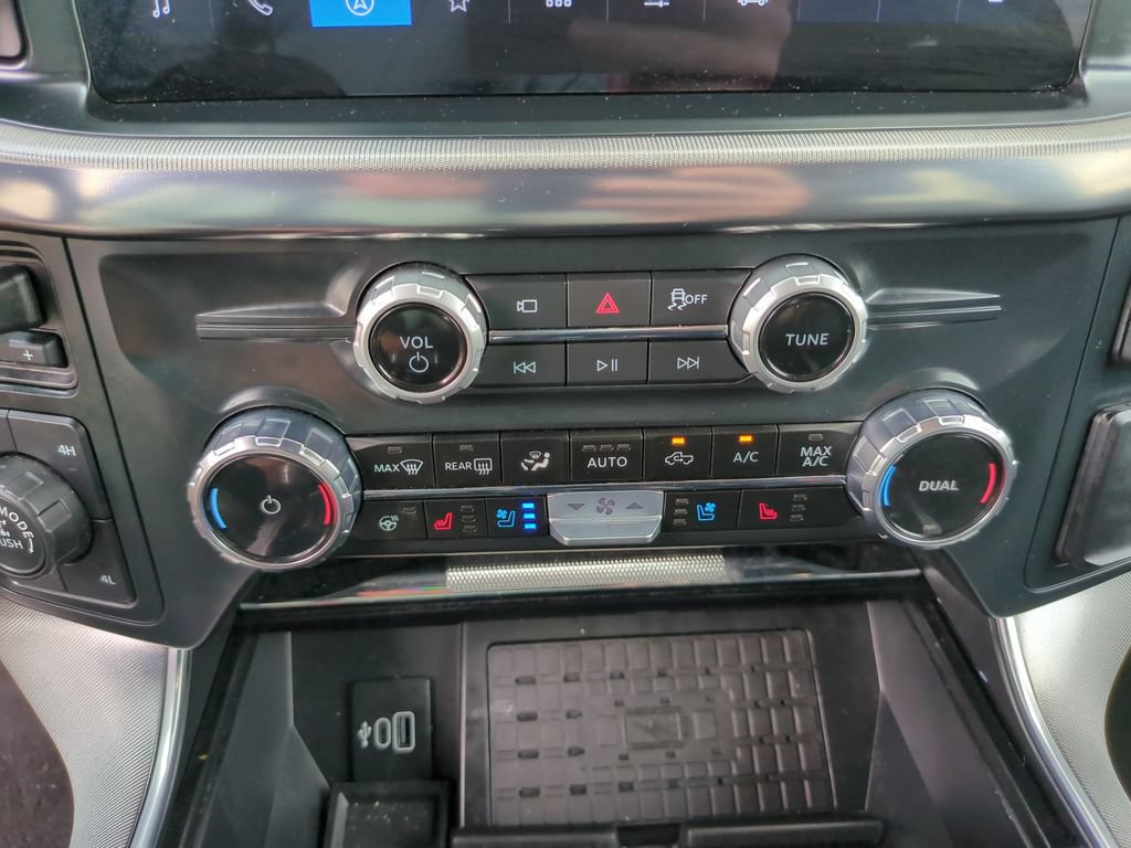 Used 2025 Ford F150 Platinum AWD/4WD image 30