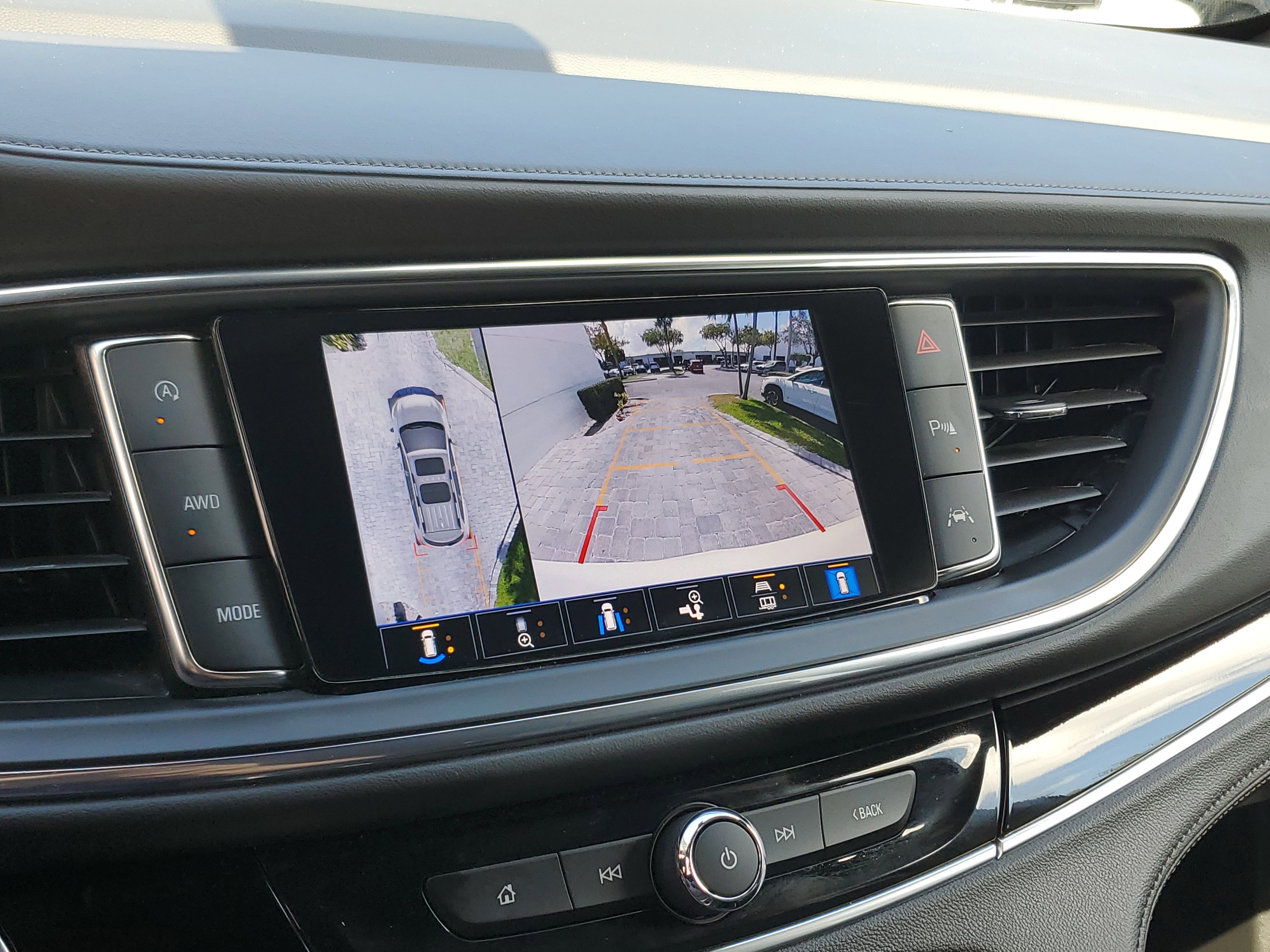 Used 2024 Buick Enclave Avenir w/ Avenir Technology Package image 28