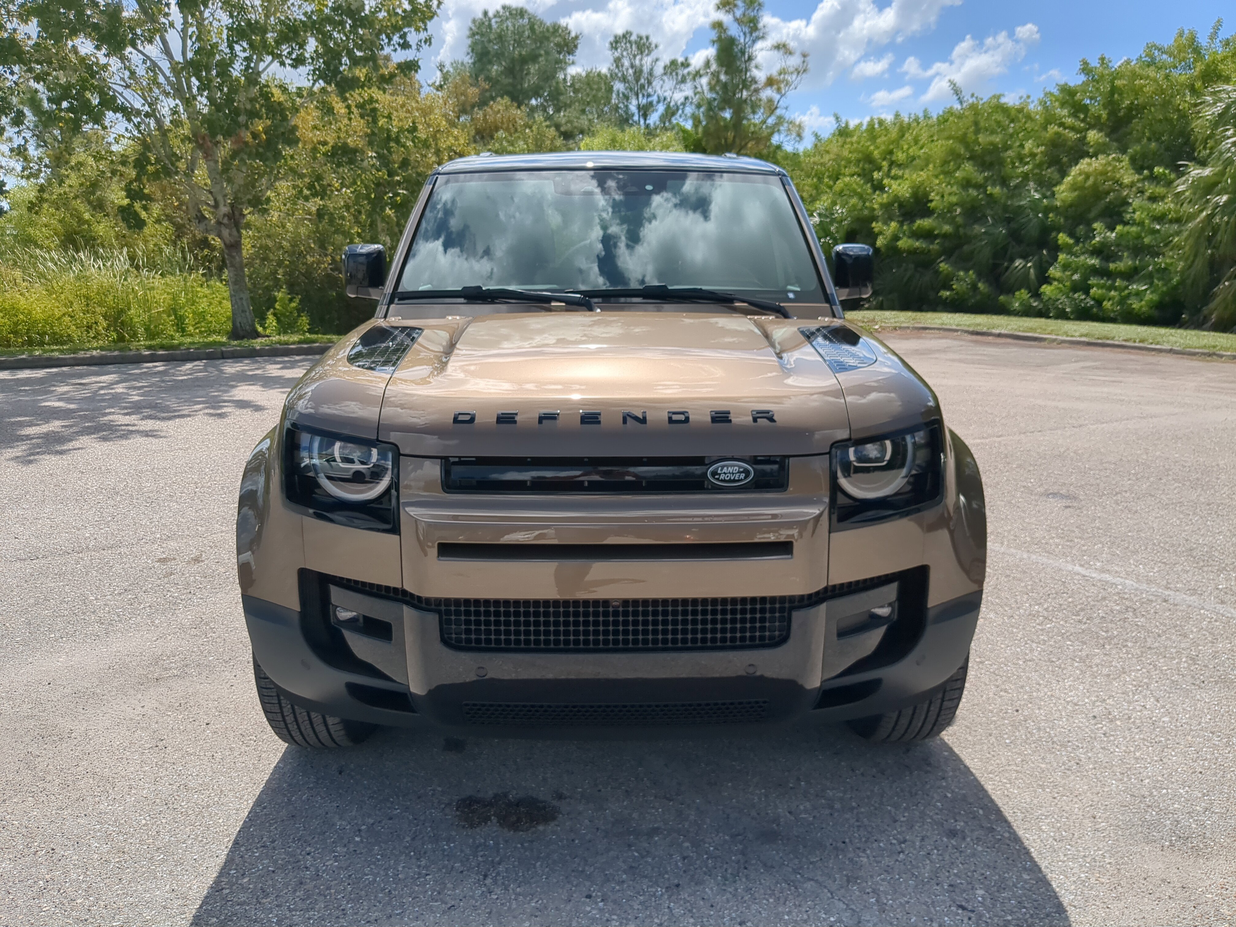 New 2026 Land Rover Defender 110 S image 2