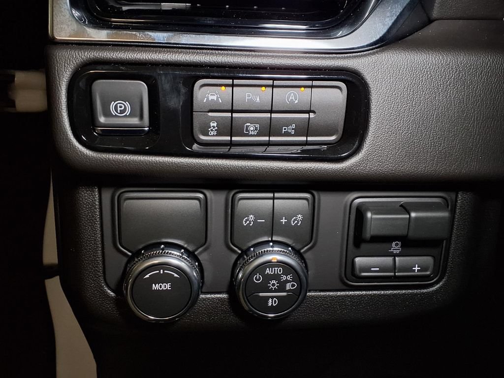 New 2026 GMC Yukon Denali w/ Advanced Technology Package RWD image 17