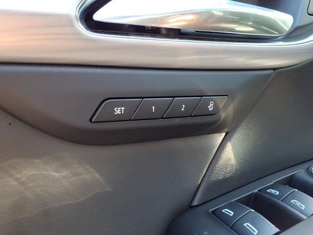 Used 2024 Buick Envision Avenir AWD/4WD image 9