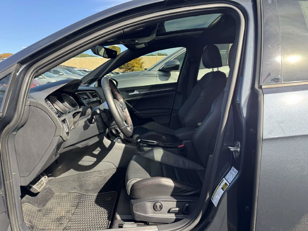 Used 2018 Volkswagen GTI Autobahn FWD image 15