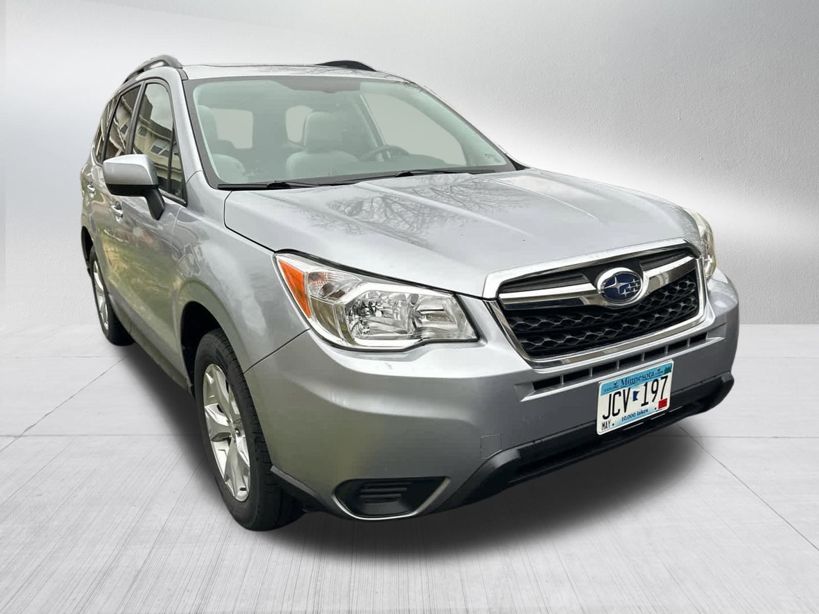 Used 2016 Subaru Forester 2.5i Premium w/ Popular Package #2 AWD/4WD image 4