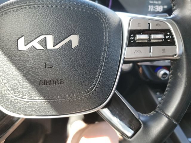 Used 2025 Kia Telluride S AWD/4WD image 17