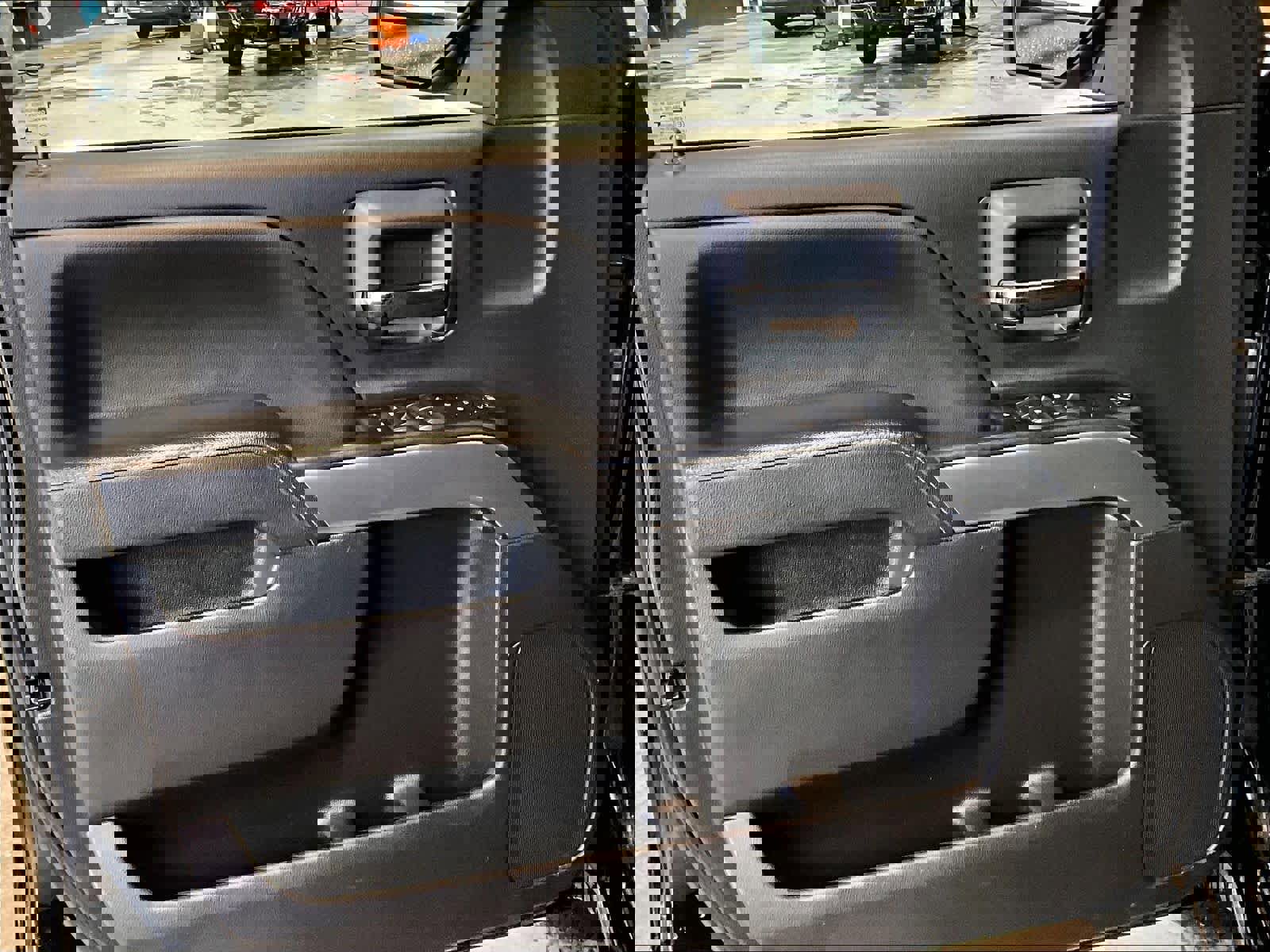 Used 2018 Chevrolet Silverado 1500 LT image 9