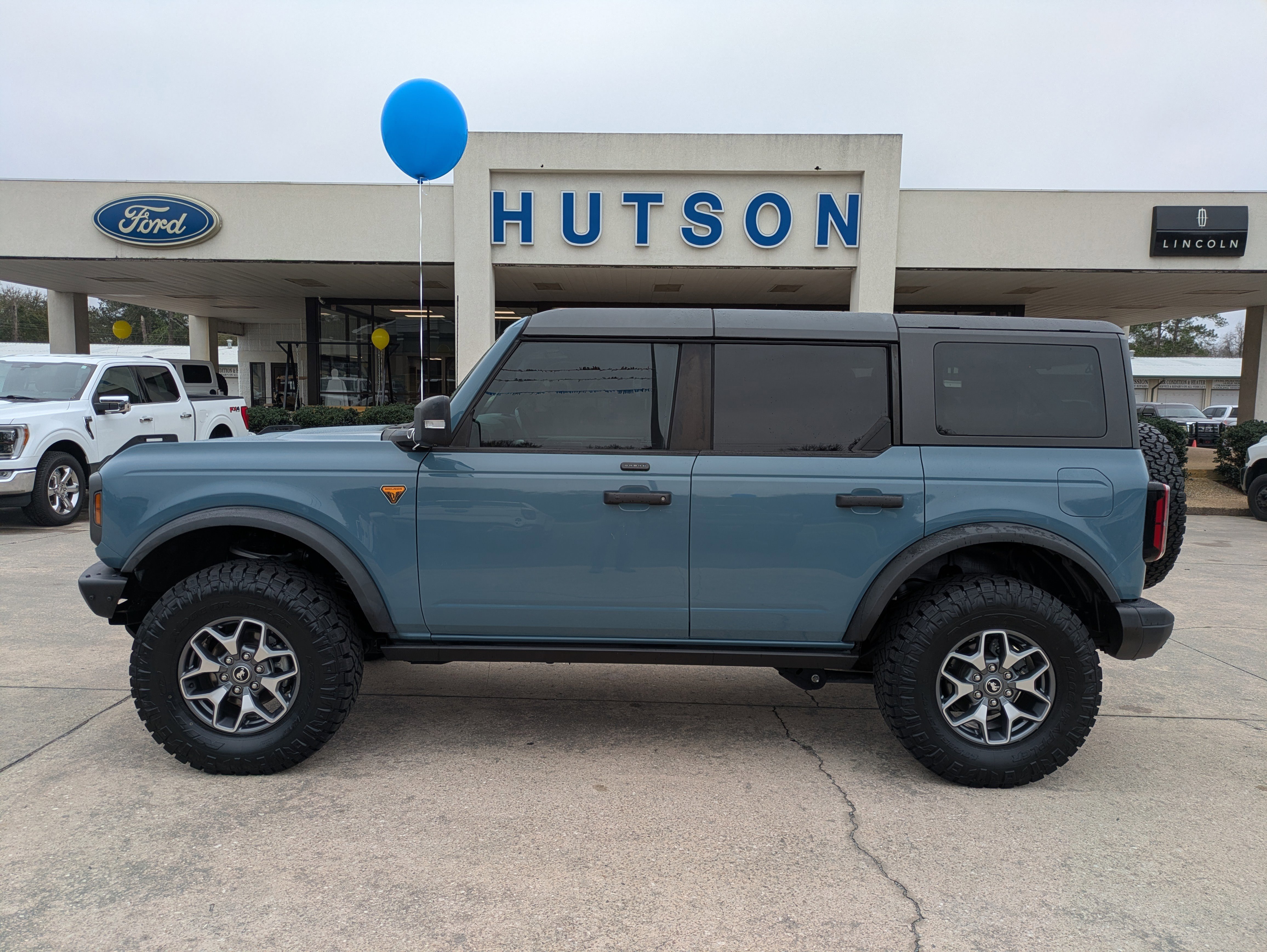 Used 2021 Ford Bronco Badlands image 1