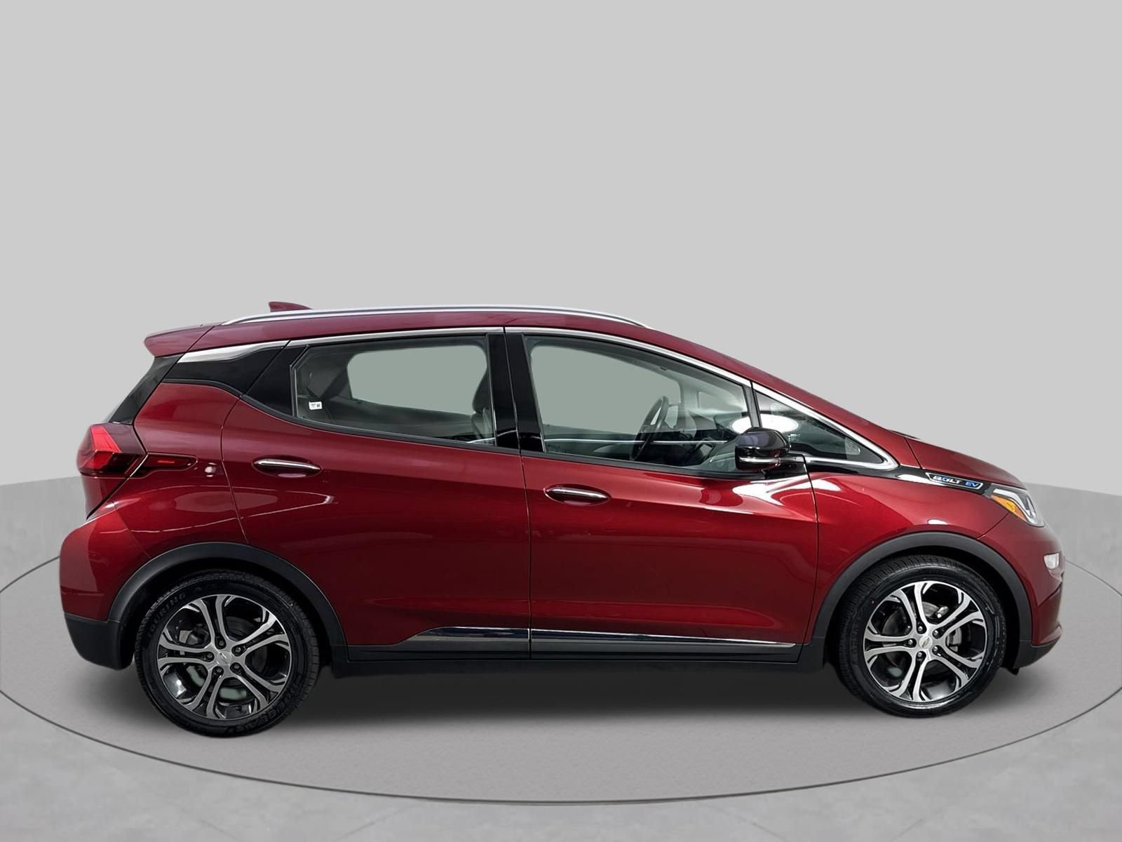 Used 2020 Chevrolet Bolt Premier w/ Infotainment Package FWD image 36