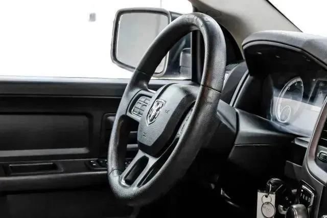 Used 2019 RAM 1500 Express w/ Express Value Package AWD/4WD image 17