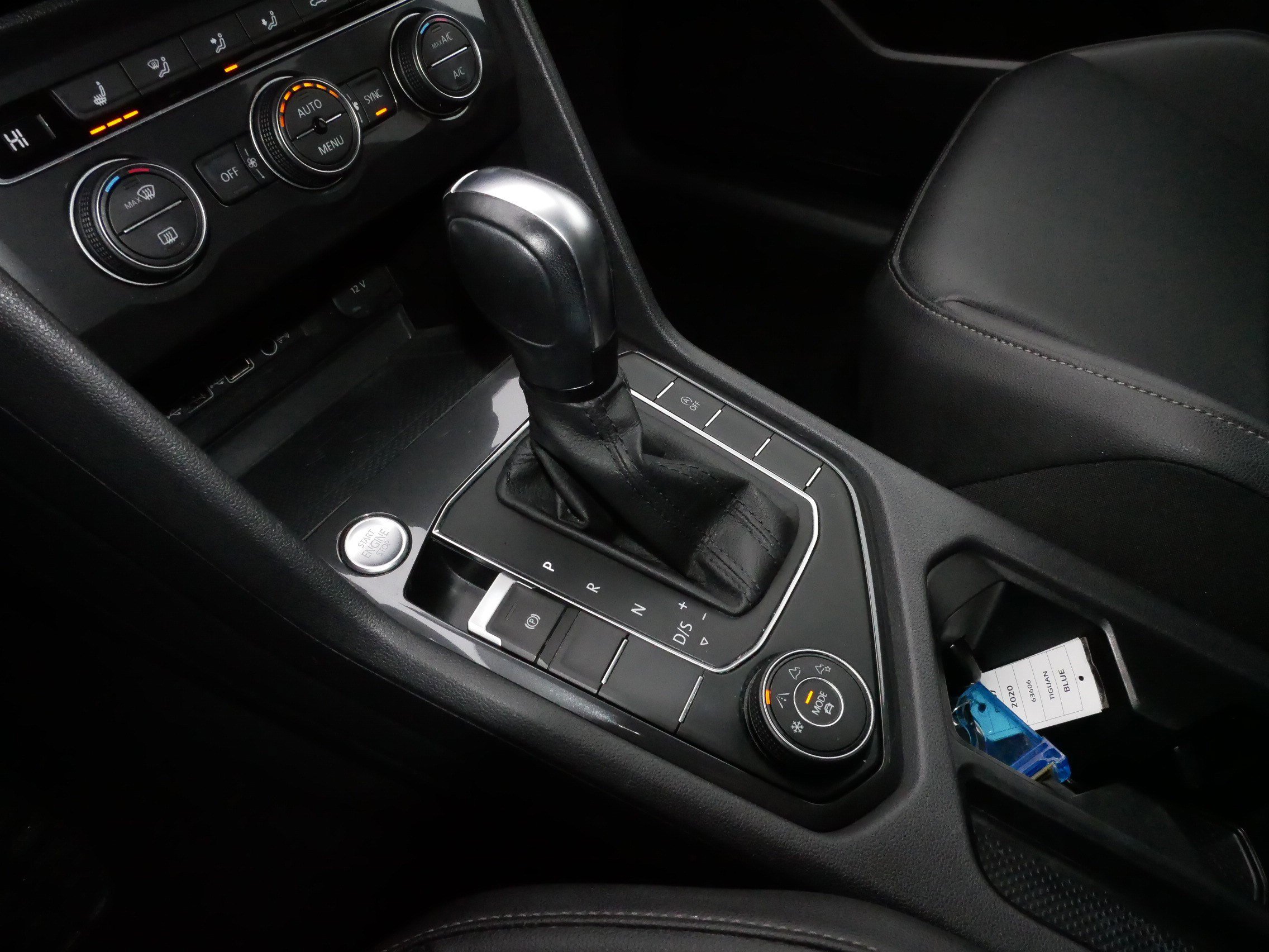 Certified 2020 Volkswagen Tiguan SE w/ Panoramic Sunroof Package image 24