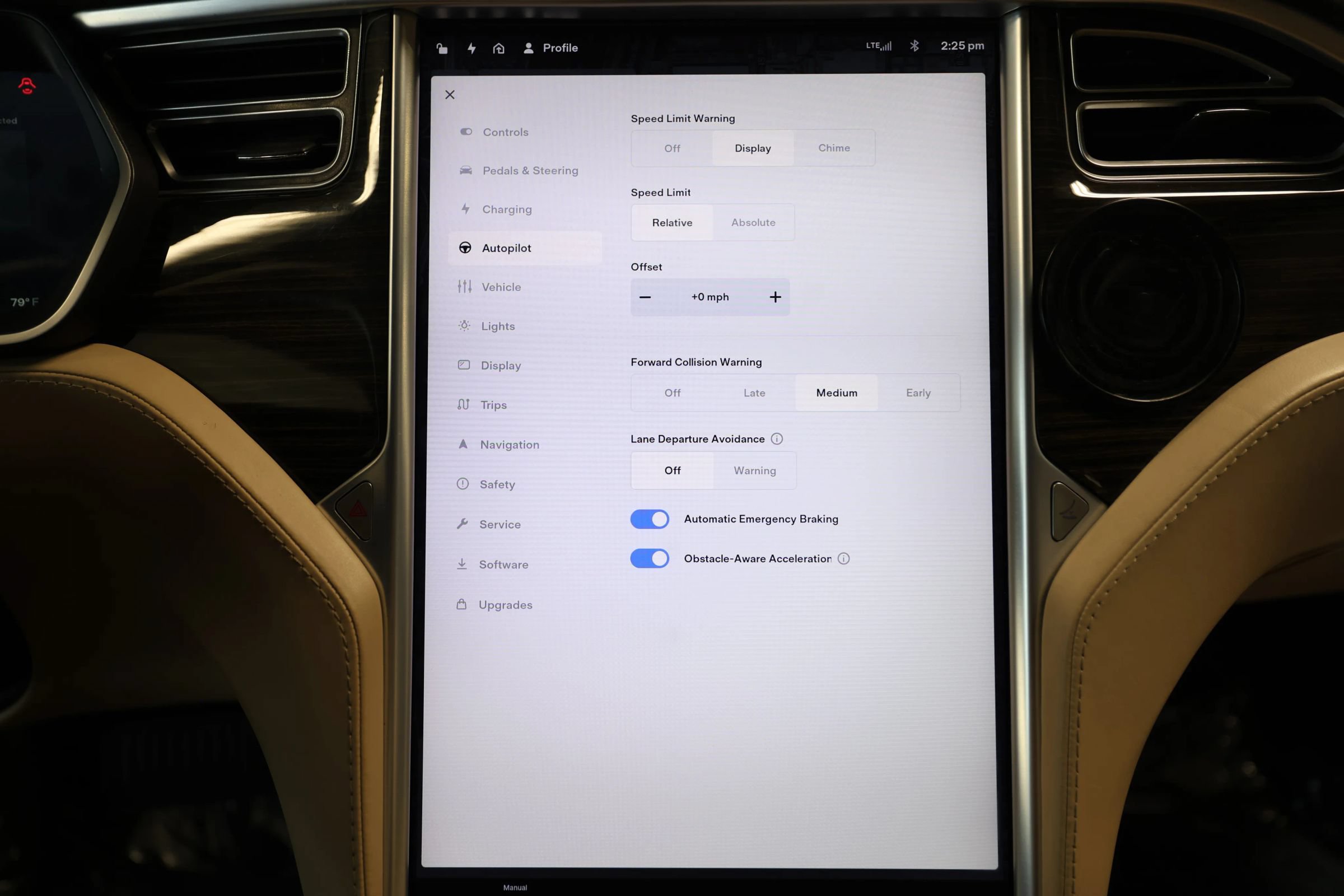 Used 2015 Tesla Model S 85 RWD image 59