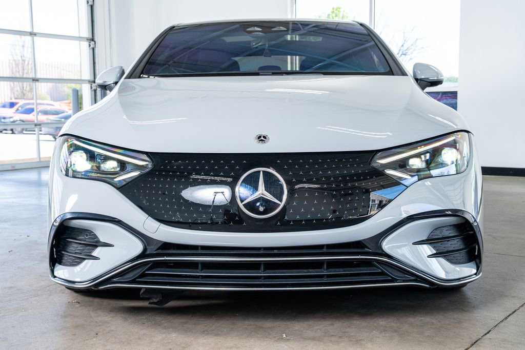 Used 2023 Mercedes-Benz EQE 500 4MATIC Sedan image 3