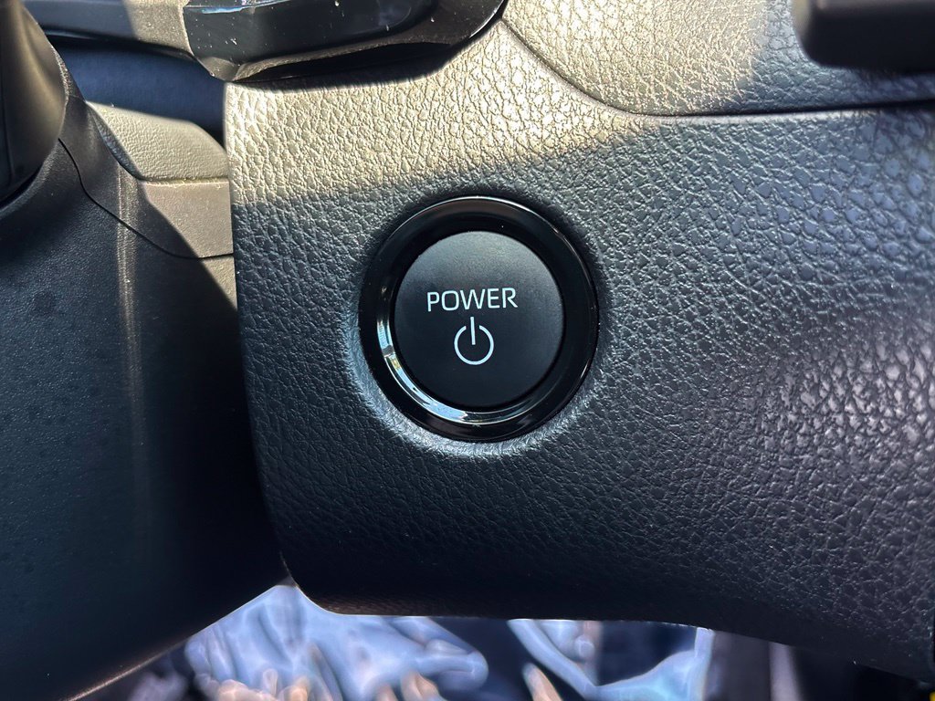 Used 2025 Toyota Camry LE FWD image 14