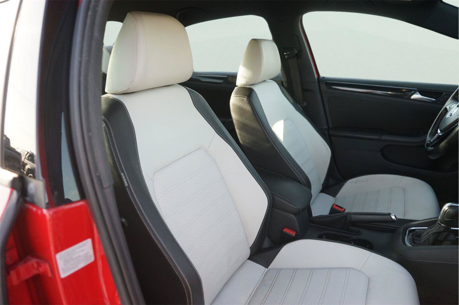 Used 2015 Volkswagen Jetta Sport FWD image 19